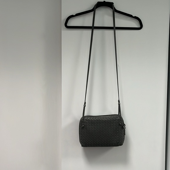 Bottega Veneta Nodini Intrecciato Crossbody Bag Grey - Picture 2 of 9